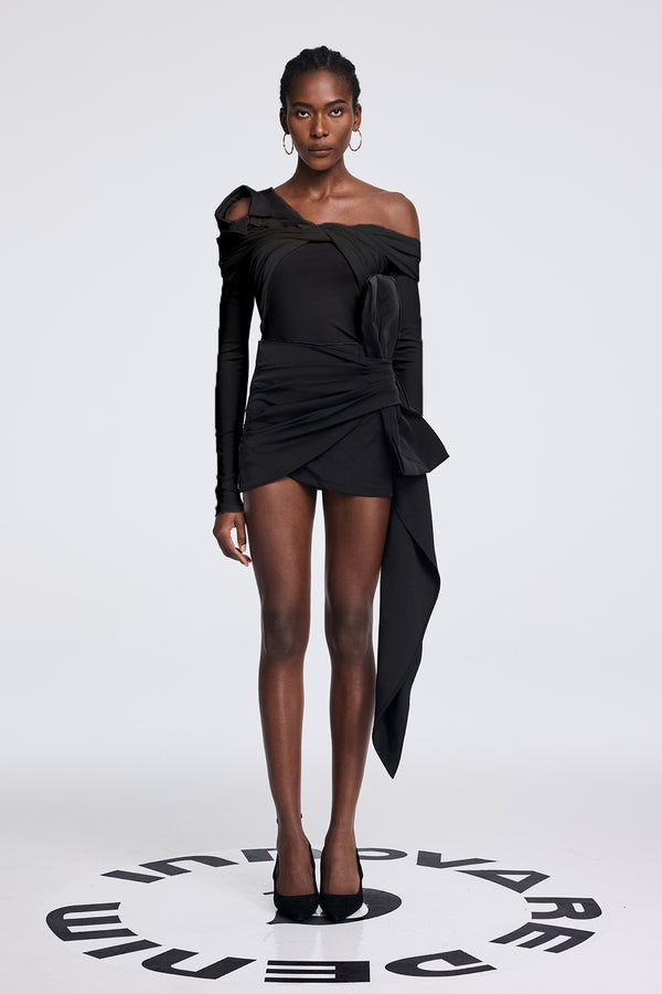 Amaya Deconstruct Single Shoulder Twist Top In Black