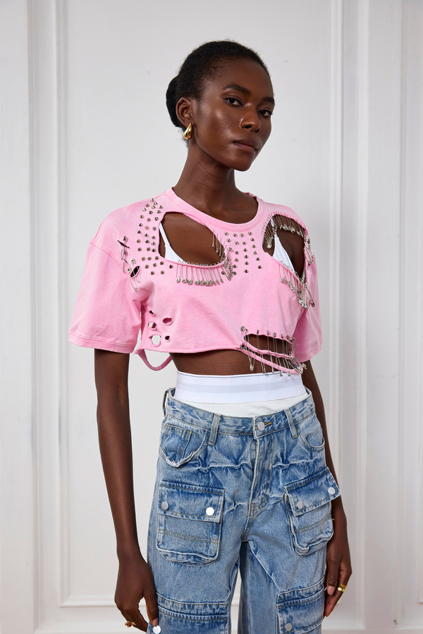 Harlee Hollow Paperclip Embellished T Shirt In Pink